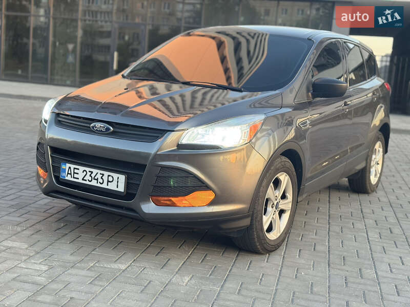Внедорожник / Кроссовер Ford Escape 2015 в 
