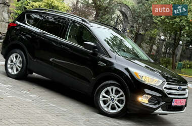 Внедорожник / Кроссовер Ford Escape 2019 в 