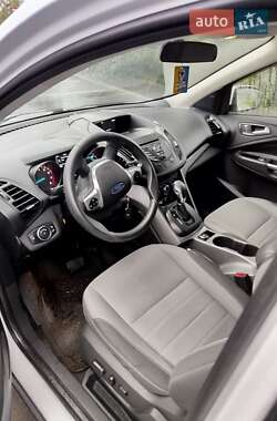 Внедорожник / Кроссовер Ford Escape 2016 в 