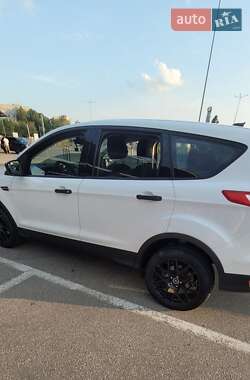 Внедорожник / Кроссовер Ford Escape 2013 в 