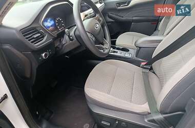 Внедорожник / Кроссовер Ford Escape 2022 в 