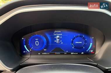 Внедорожник / Кроссовер Ford Escape 2022 в 