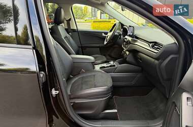 Внедорожник / Кроссовер Ford Escape 2022 в 