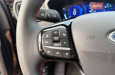 Внедорожник / Кроссовер Ford Escape 2022 в 
