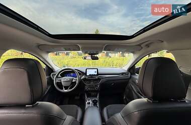 Внедорожник / Кроссовер Ford Escape 2022 в 