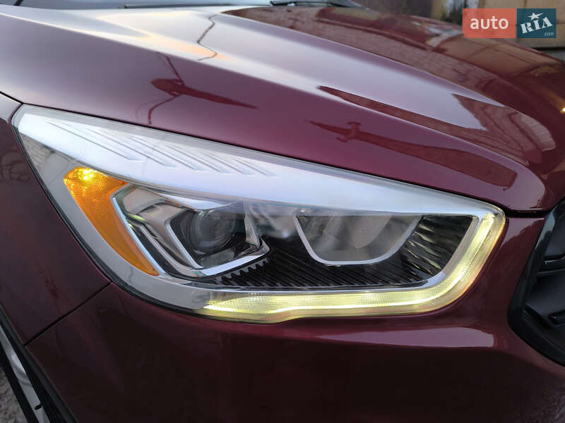 Внедорожник / Кроссовер Ford Escape 2016 в Днепре