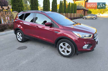 Внедорожник / Кроссовер Ford Escape 2016 в 