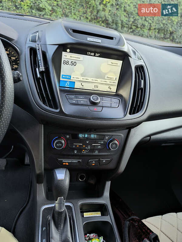 Внедорожник / Кроссовер Ford Escape 2016 в Днепре