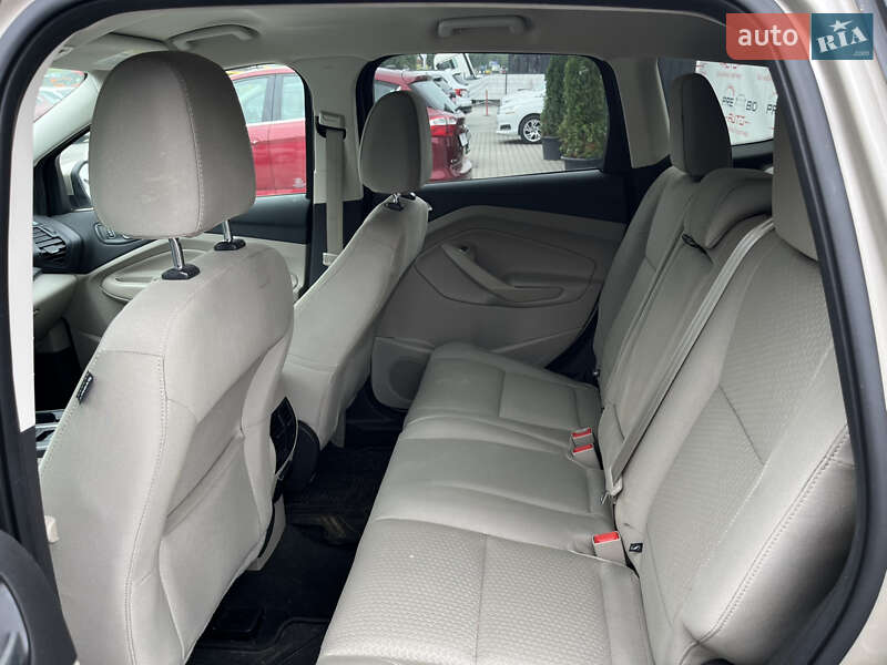 Внедорожник / Кроссовер Ford Escape 2017 в Львове