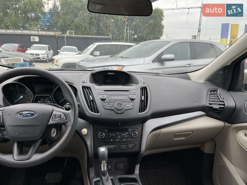 Внедорожник / Кроссовер Ford Escape 2017 в Львове