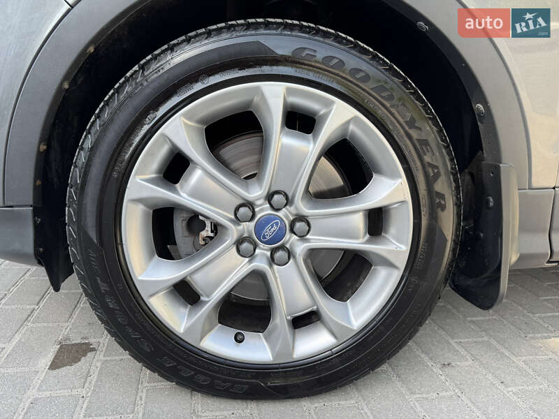 Внедорожник / Кроссовер Ford Escape 2013 в Тернополе