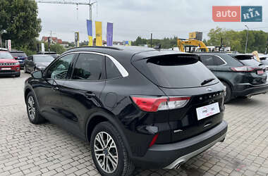 Внедорожник / Кроссовер Ford Escape 2021 в 