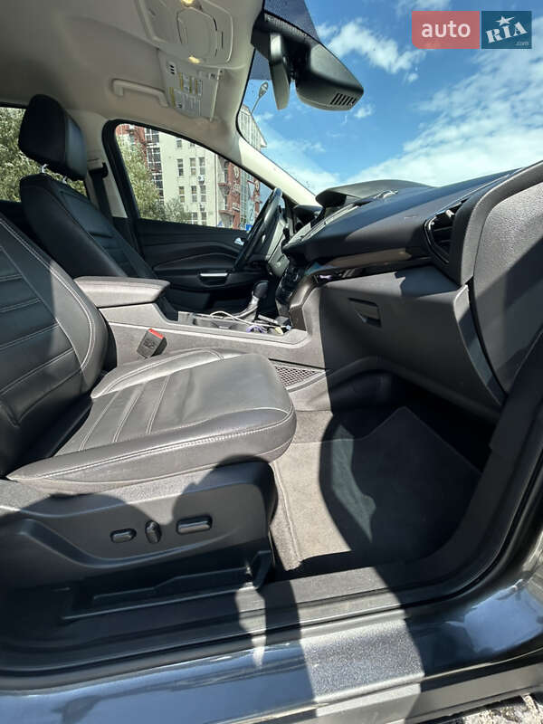 Позашляховик / Кросовер Ford Escape 2017 в Києві