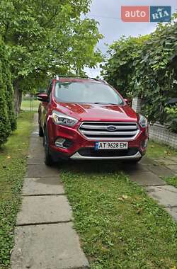 Внедорожник / Кроссовер Ford Escape 2016 в 