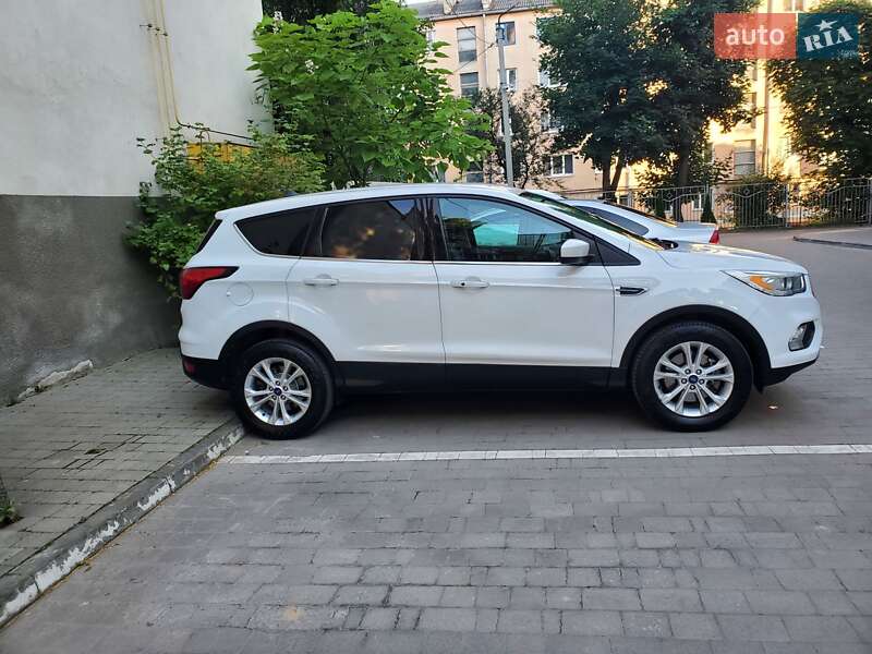 Внедорожник / Кроссовер Ford Escape 2019 в Тернополе фото 4 Внедорожник / Кроссовер Ford Escape 2019 в Тернополе