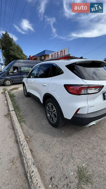 Позашляховик / Кросовер Ford Escape 2021 в Кривому Розі