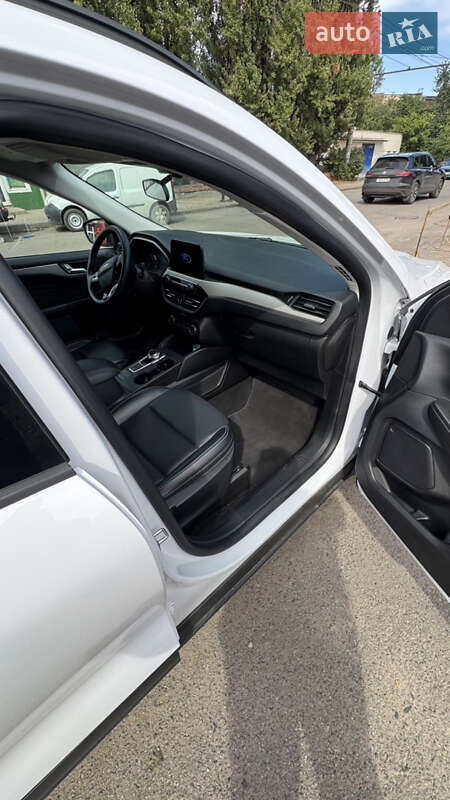 Позашляховик / Кросовер Ford Escape 2021 в Кривому Розі