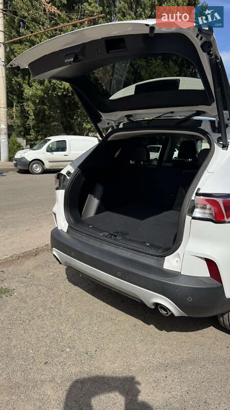 Позашляховик / Кросовер Ford Escape 2021 в Кривому Розі
