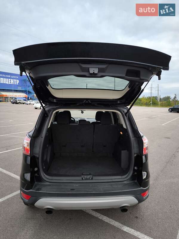 Внедорожник / Кроссовер Ford Escape 2018 в Ровно