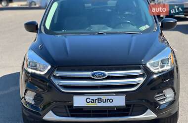 Позашляховик / Кросовер Ford Escape 2019 в 