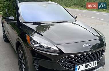 Внедорожник / Кроссовер Ford Escape 2021 в 