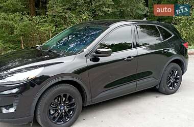 Внедорожник / Кроссовер Ford Escape 2021 в 
