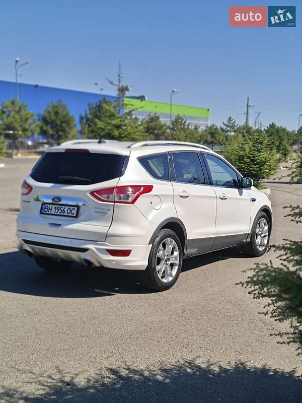 Внедорожник / Кроссовер Ford Escape 2015 в Одессе