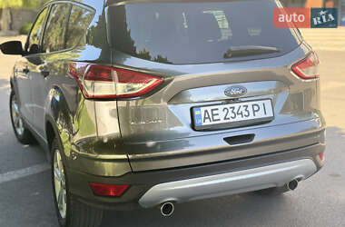 Внедорожник / Кроссовер Ford Escape 2015 в 