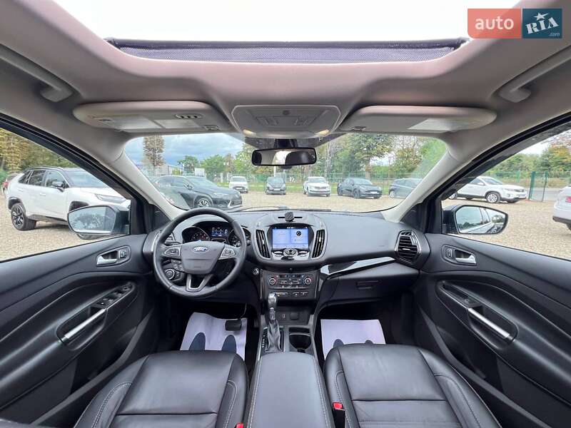 Внедорожник / Кроссовер Ford Escape 2017 в Стрые