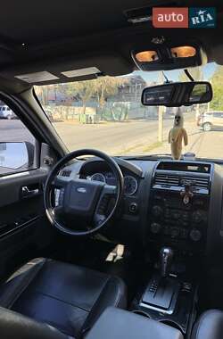 Внедорожник / Кроссовер Ford Escape 2011 в 