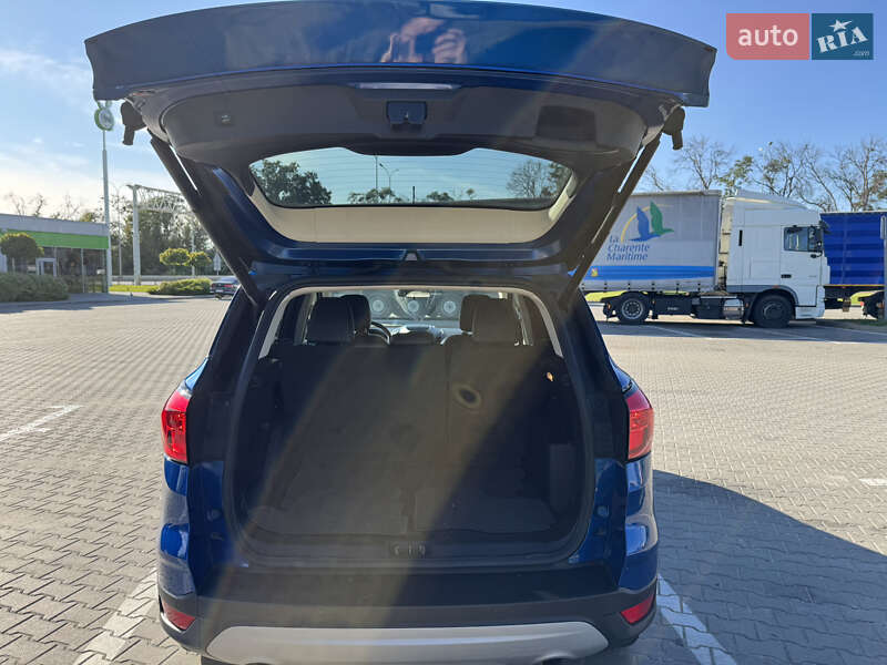 Внедорожник / Кроссовер Ford Escape 2019 в Киеве