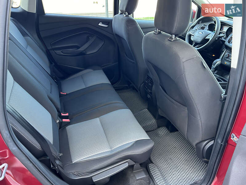 Внедорожник / Кроссовер Ford Escape 2018 в Черкассах