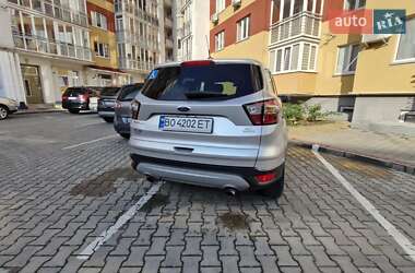 Внедорожник / Кроссовер Ford Escape 2017 в 