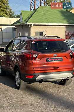 Внедорожник / Кроссовер Ford Escape 2018 в 