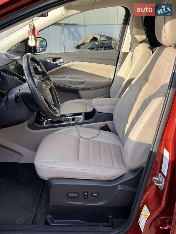 Внедорожник / Кроссовер Ford Escape 2018 в Одессе