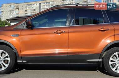 Внедорожник / Кроссовер Ford Escape 2017 в 