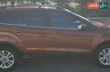 Внедорожник / Кроссовер Ford Escape 2017 в 