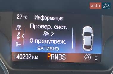 Внедорожник / Кроссовер Ford Escape 2017 в 