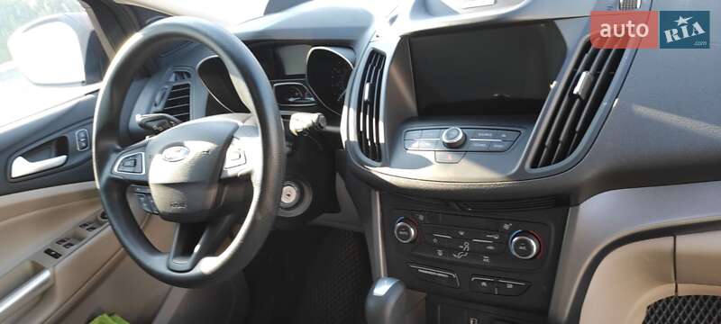 Внедорожник / Кроссовер Ford Escape 2017 в Ровно