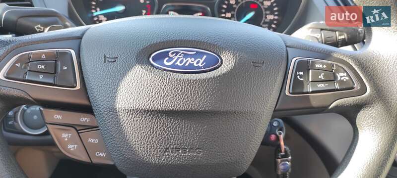 Внедорожник / Кроссовер Ford Escape 2017 в Ровно