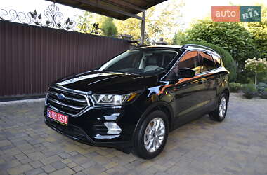 Внедорожник / Кроссовер Ford Escape 2018 в Полтаве