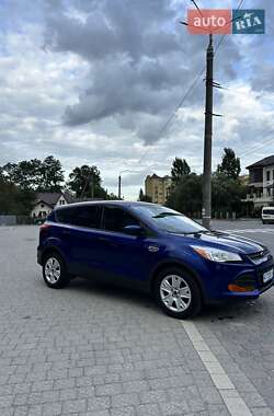 Внедорожник / Кроссовер Ford Escape 2015 в 