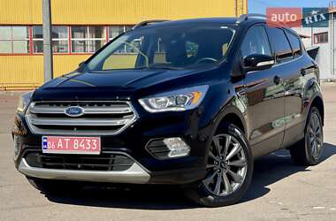 Внедорожник / Кроссовер Ford Escape 2017 в 