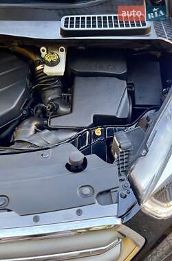 Внедорожник / Кроссовер Ford Escape 2017 в 