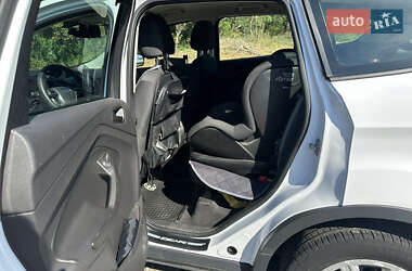 Позашляховик / Кросовер Ford Escape 2014 в 