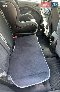 Позашляховик / Кросовер Ford Escape 2014 в 