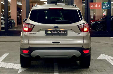 Внедорожник / Кроссовер Ford Escape 2017 в 