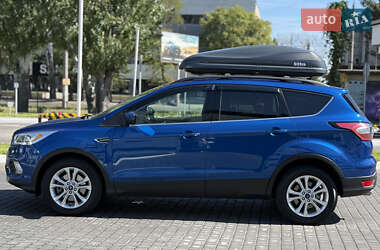Внедорожник / Кроссовер Ford Escape 2017 в 