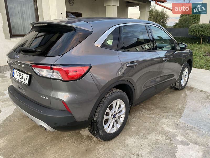 Внедорожник / Кроссовер Ford Escape 2022 в Ивано-Франковске