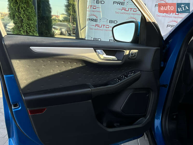 Позашляховик / Кросовер Ford Escape 2019 в Львові